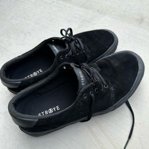 Straye. Skate shoes